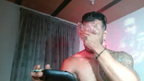 Snapshot of manolofitt chatting on October 28, 1:53 am Manolo online show from October 28, 1:53 am