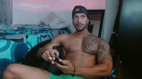 Snapshot of manolofitt chatting on November 7, 6:08 pm Manolo online show from November 7, 6:08 pm