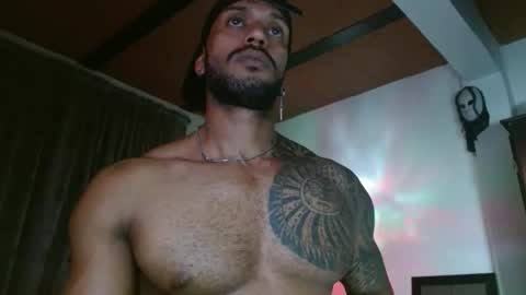 Snapshot of manolofitt chatting on November 13, 6:01 am Manolo online show from November 13, 6:01 am