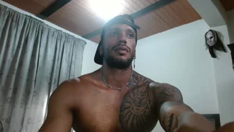 Snapshot of manolofitt chatting on November 22, 9:25 pm Manolo online show from November 22, 9:25 pm