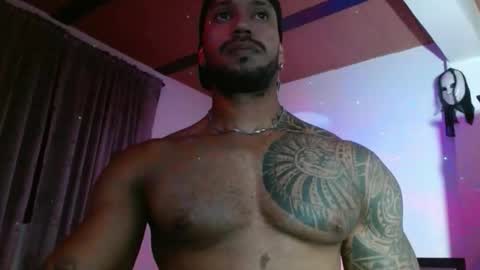 Snapshot of manolofitt chatting on November 25, 12:05 pm Manolo online show from November 25, 12:05 pm