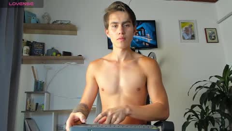 Snapshot of manucute_23_ chatting on November 18, 3:16 pm manucute 23 online show from November 18, 3:16 pm