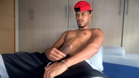 Manuel online show from February 6, 10:32 pm