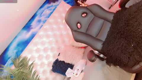 Manuela Kingsley online show from March 4, 11:19 am