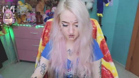 Manuela online show from November 4, 8:08 pm