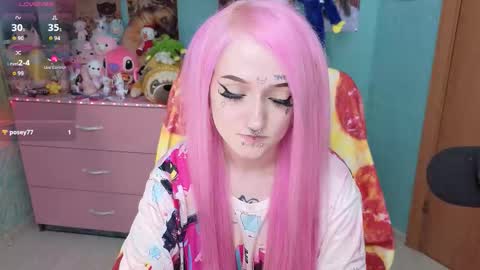 Manuela online show from December 2, 8:15 pm