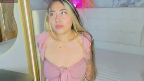 Manuela  online show from December 21, 8:05 pm