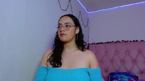 Manu  online show from December 21, 9:55 pm