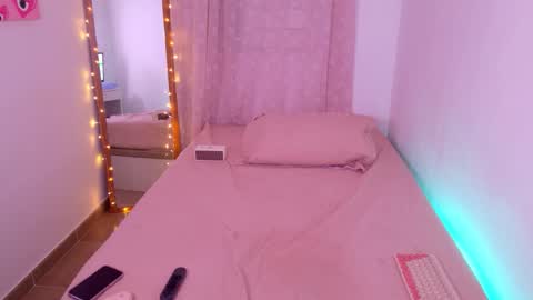     online show from March 3, 7:03 am