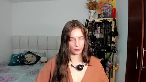 Hanny 3 online show from March 17, 1:10 am