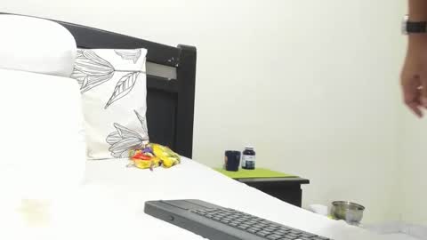 Mara online show from October 24, 2:57 pm