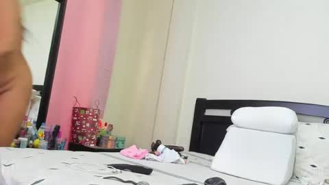 Mara online show from July 1, 3:12 pm