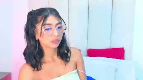 Snapshot of maraa_fox chatting on November 1, 8:44 pm maraa_fox online show from November 1, 8:44 pm