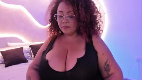 Snapshot of maraasweet chatting on May 10, 2:06 am Mrs. Sweet online show from May 10, 2:06 am