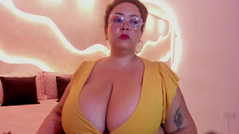 Snapshot of maraasweet chatting on June 2, 2:13 am Mrs. Sweet online show from June 2, 2:13 am