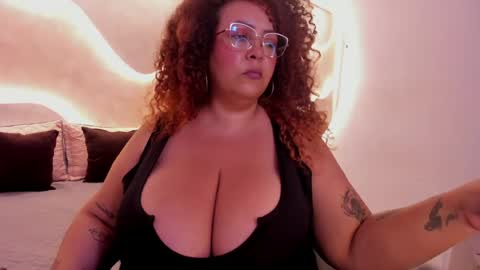 Snapshot of maraasweet chatting on June 7, 2:05 am Mrs. Sweet online show from June 7, 2:05 am