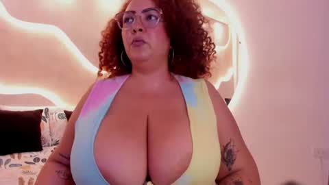 Snapshot of maraasweet chatting on June 23, 1:36 am Mrs. Sweet online show from June 23, 1:36 am