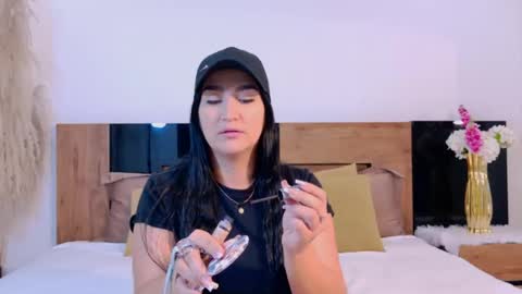 Snapshot of maragrief chatting on June 21, 11:24 am maragrief online show from June 21, 11:24 am