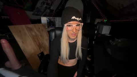 Snapshot of marajadexd chatting on October 25, 9:06 am mara jade online show from October 25, 9:06 am