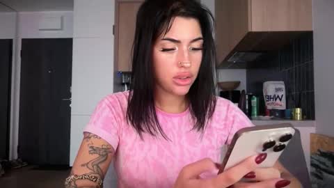 Marakuia online show from December 1, 10:31 am