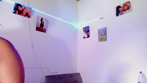 maralinette22 online show from January 8, 1:09 pm