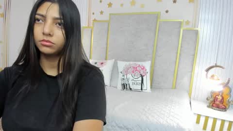 Snapshot of maraluna_ chatting on November 28, 10:29 am Maraluna online show from November 28, 10:29 am