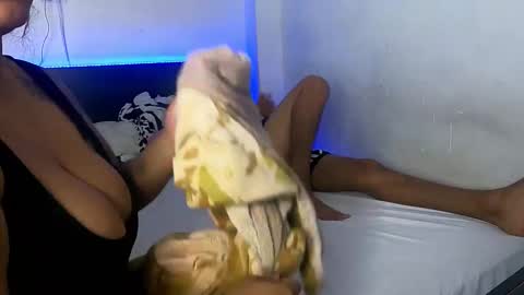 Snapshot of marany01 chatting on October 8, 1:58 am marany01 online show from October 8, 1:58 am