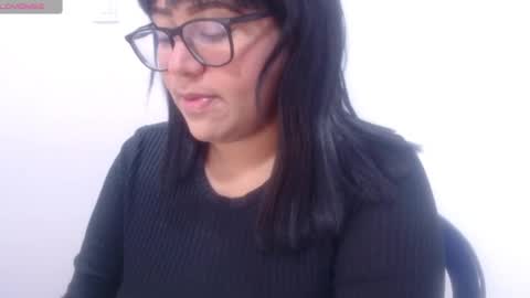 Snapshot of marasilk chatting on October 11, 3:32 pm Mara Silk online show from October 11, 3:32 pm