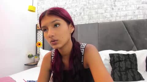 Maray Lous  online show from December 19, 8:05 pm