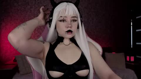 Snapshot of marceline_red chatting on August 4, 9:34 am Lady Marceline online show from August 4, 9:34 am