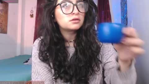 Snapshot of marceline_uu chatting on December 14, 11:04 am M A R C I online show from December 14, 11:04 am