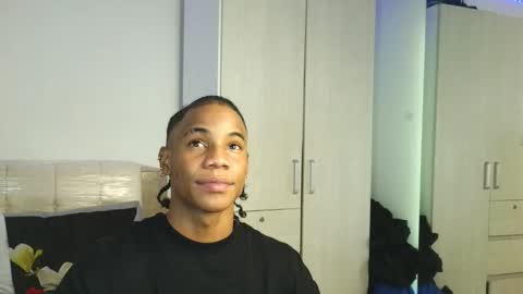 Snapshot of marcelo_dosantos77 chatting on December 5, 6:26 pm MARCELO online show from December 5, 6:26 pm