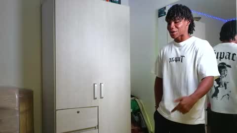 Snapshot of marcelo_dosantos77 chatting on February 5, 1:38 pm MARCELO online show from February 5, 1:38 pm