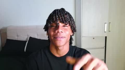 Snapshot of marcelo_dosantos77 chatting on February 11, 4:34 pm MARCELO online show from February 11, 4:34 pm