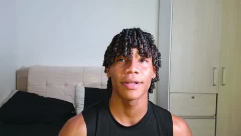 Snapshot of marcelo_dosantos77 chatting on February 25, 5:22 pm MARCELO online show from February 25, 5:22 pm