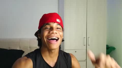 Snapshot of marcelo_dosantos77 chatting on February 28, 6:42 pm MARCELO online show from February 28, 6:42 pm