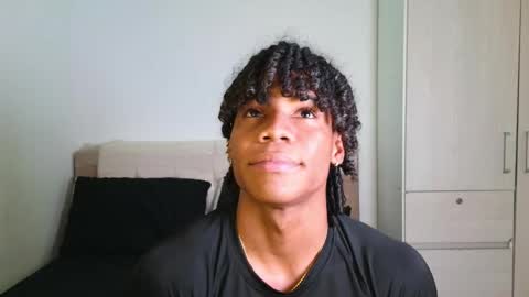 Snapshot of marcelo_dosantos77 chatting on March 10, 7:08 pm MARCELO online show from March 10, 7:08 pm