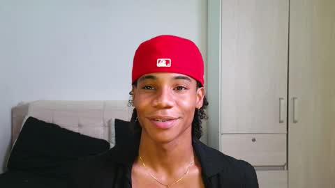 Snapshot of marcelo_dosantos77 chatting on March 12, 7:09 pm MARCELO online show from March 12, 7:09 pm