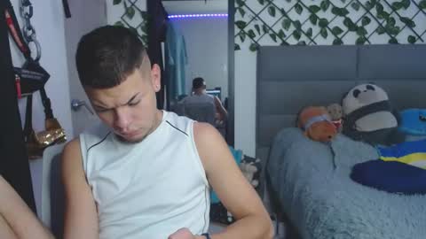 Snapshot of marcelo_m1lk chatting on September 23, 6:44 pm marcelo_m1lk online show from September 23, 6:44 pm