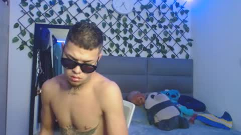 Snapshot of marcelo_m1lk chatting on September 25, 12:25 am marcelo_m1lk online show from September 25, 12:25 am