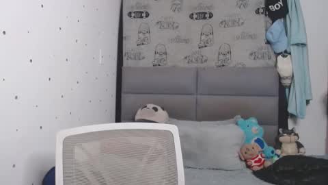 Snapshot of marcelo_m1lk chatting on October 19, 2:34 am marcelo_m1lk online show from October 19, 2:34 am