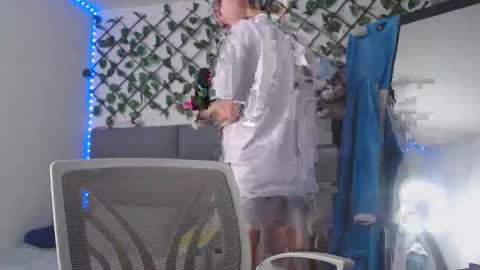 Snapshot of marcelo_m1lk chatting on November 1, 2:13 am marcelo_m1lk online show from November 1, 2:13 am