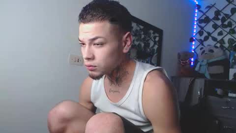 Snapshot of marcelo_m1lk chatting on November 10, 4:44 am marcelo_m1lk online show from November 10, 4:44 am