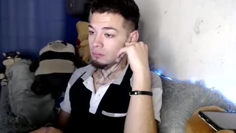 Snapshot of marcelo_m1lk chatting on November 18, 4:39 am marcelo_m1lk online show from November 18, 4:39 am