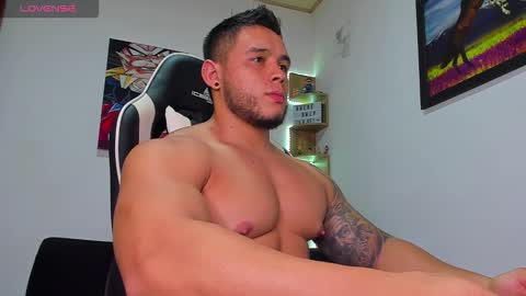 Snapshot of marco_diaz1 chatting on October 2, 11:12 pm Marco Diaz online show from October 2, 11:12 pm
