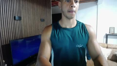 Snapshot of marco_striker chatting on May 23, 12:31 pm Marco online show from May 23, 12:31 pm