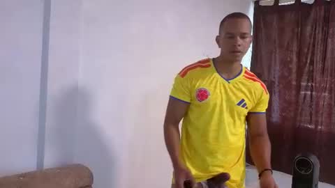 Snapshot of marco_striker chatting on June 23, 3:32 pm Marco online show from June 23, 3:32 pm