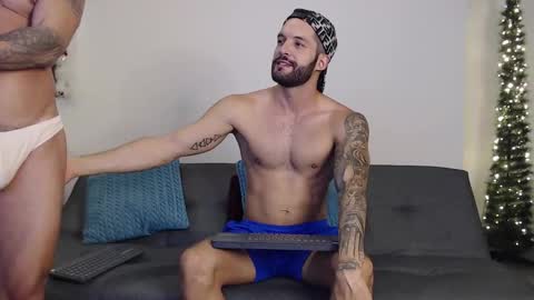 Snapshot of marcoandpolo01 chatting on December 28, 2:43 am Marco Polo online show from December 28, 2:43 am