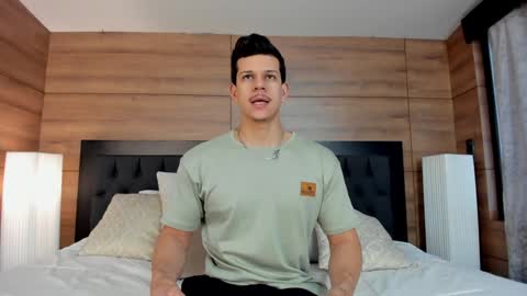 Marco Sullivan online show from December 25, 7:24 pm