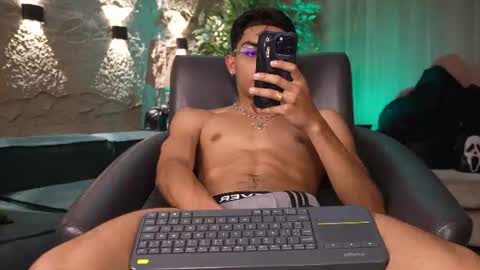 Snapshot of marcoyethan chatting on July 5, 4:19 am Marco and Ethan online show from July 5, 4:19 am